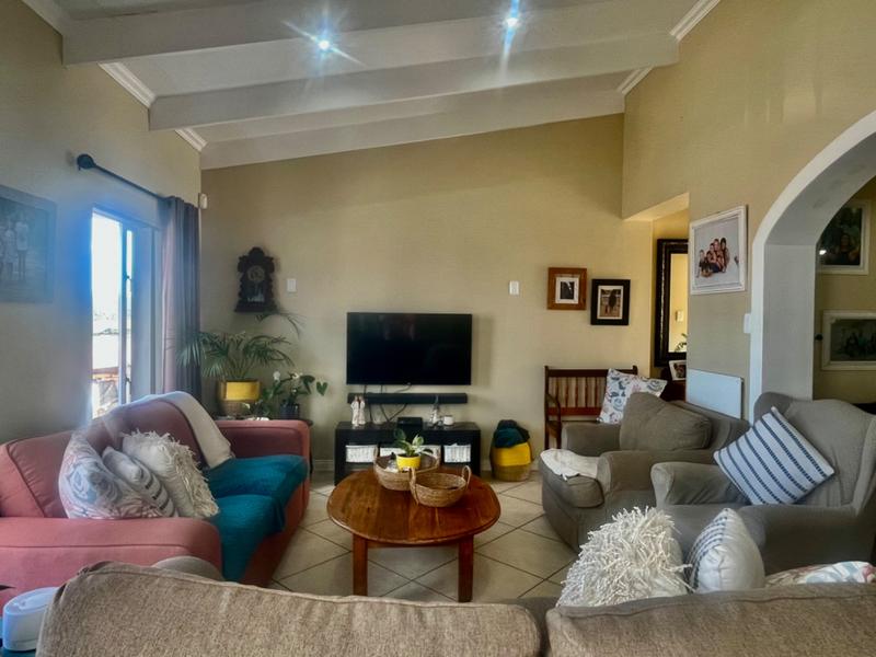 3 Bedroom Property for Sale in Fraaiuitsig Western Cape